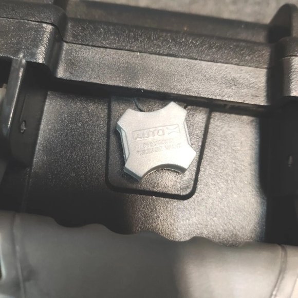 Invicta Disney Limited Edition Mickey Mouse Black 3-Watch Slot Hard Case Only - Picture 4 of 10